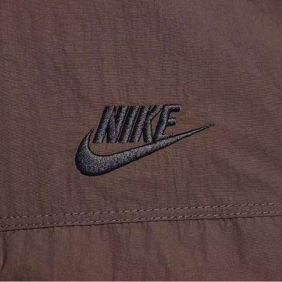 Nike - NWT - Small - Brown Men's Vest - Repels Water - Deflects UV Rays - Picture 7 of 14